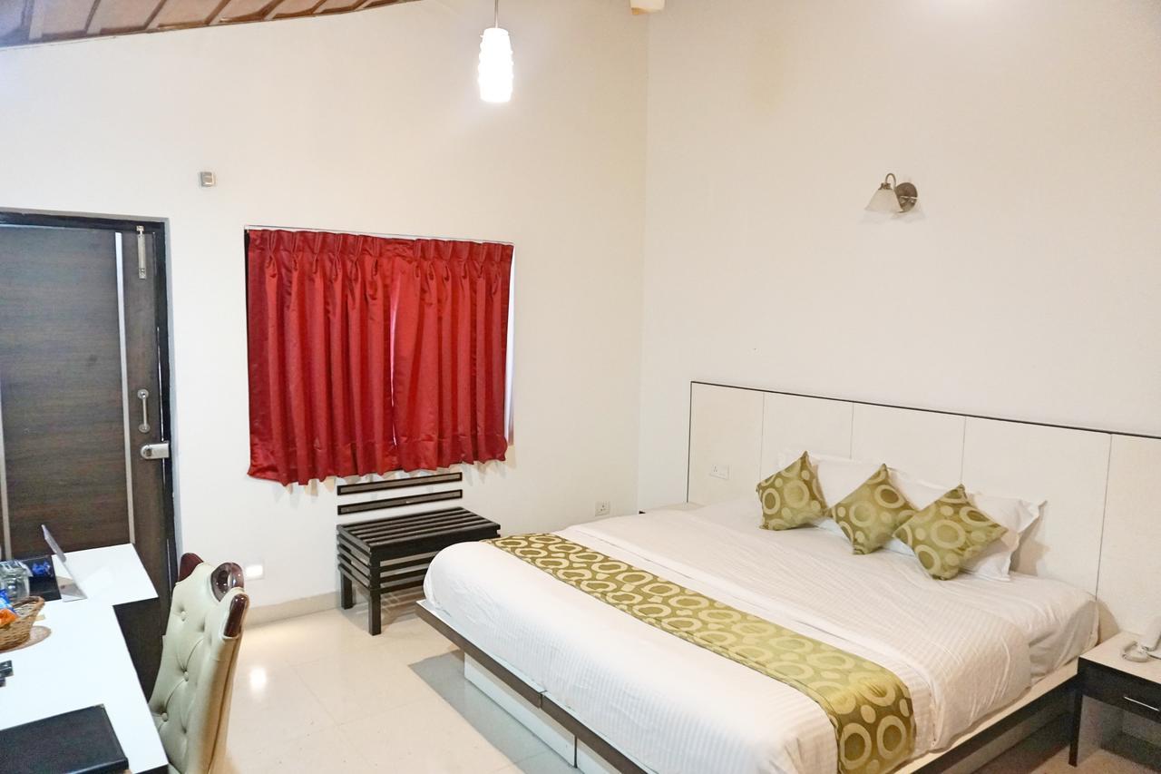 Ess & Bee Resorts Dharamshala Exterior photo